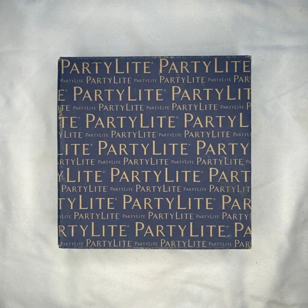 Partylite Color-Changing Candle Base P92540 - Picture 1 of 4